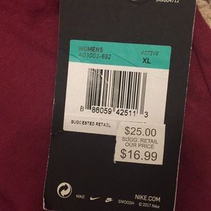 Nike Tops - Women’s XL Nike tee NWT Nike Tops - Women’s XL Nike tee NWT